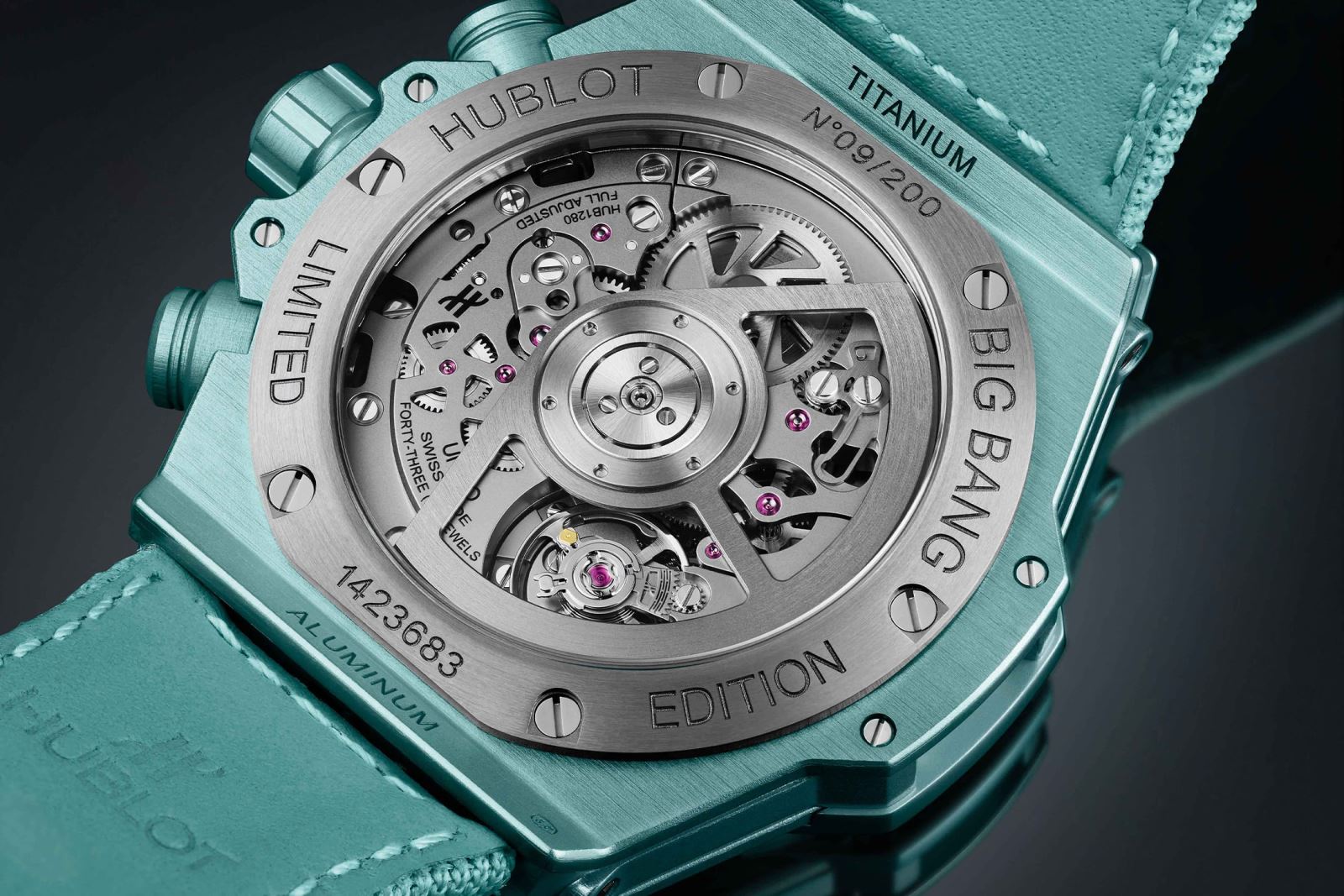 mặt lưng đồng hồ  Hublot Big Bang Unico Summer