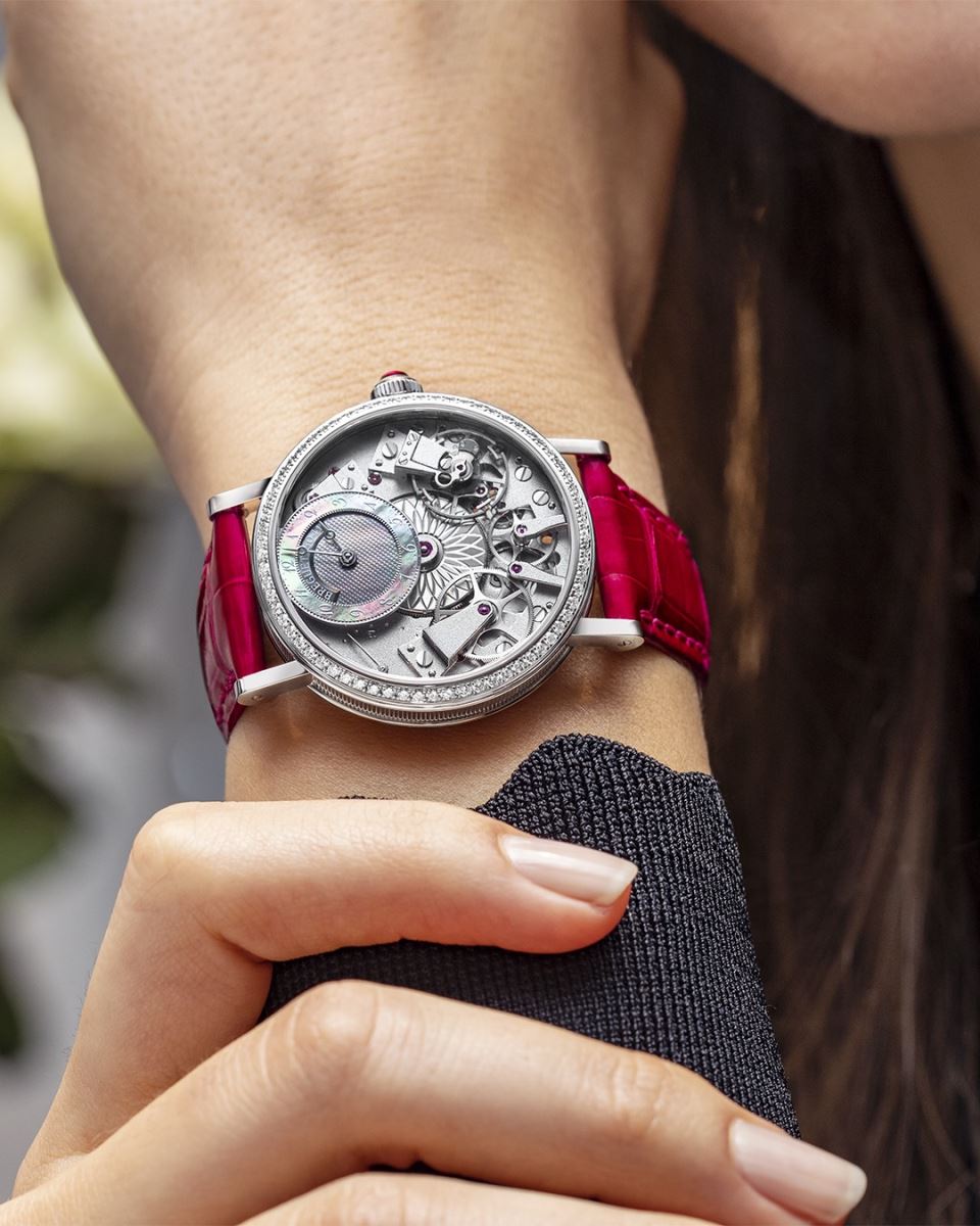 đồng hồ nữ Breguet sang trọng 